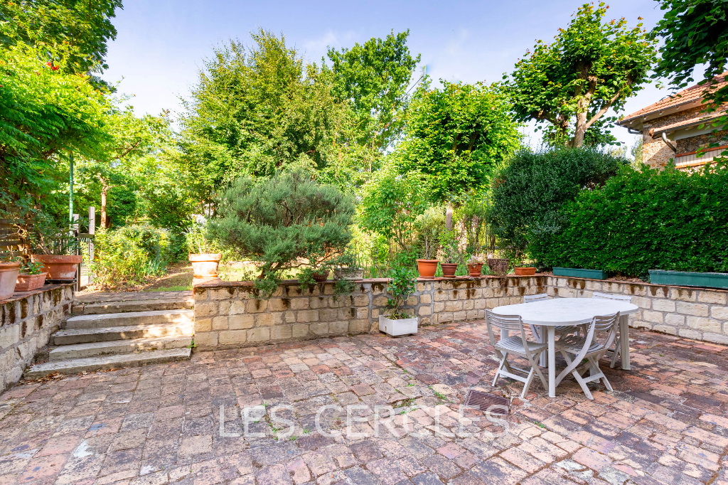 Agence les Cercles - Le Vésinet - 
Maison 9 pièces de 163 m²
