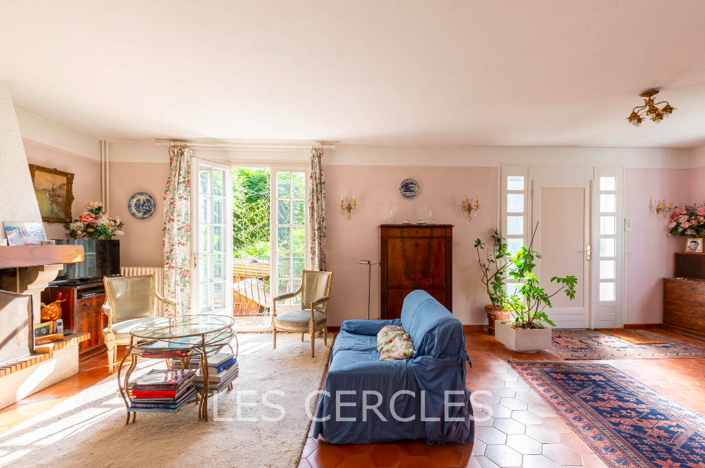 Agence les Cercles - Le Vésinet - 
Maison 9 pièces de 163 m²
