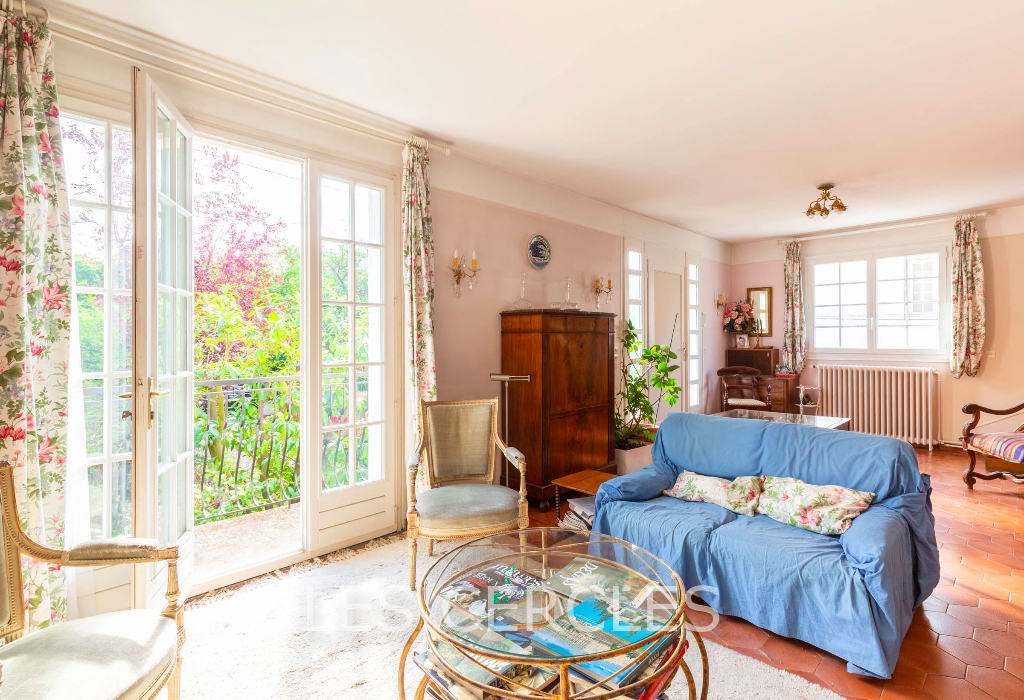 Agence les Cercles - Le Vésinet - 
Maison 9 pièces de 163 m²
