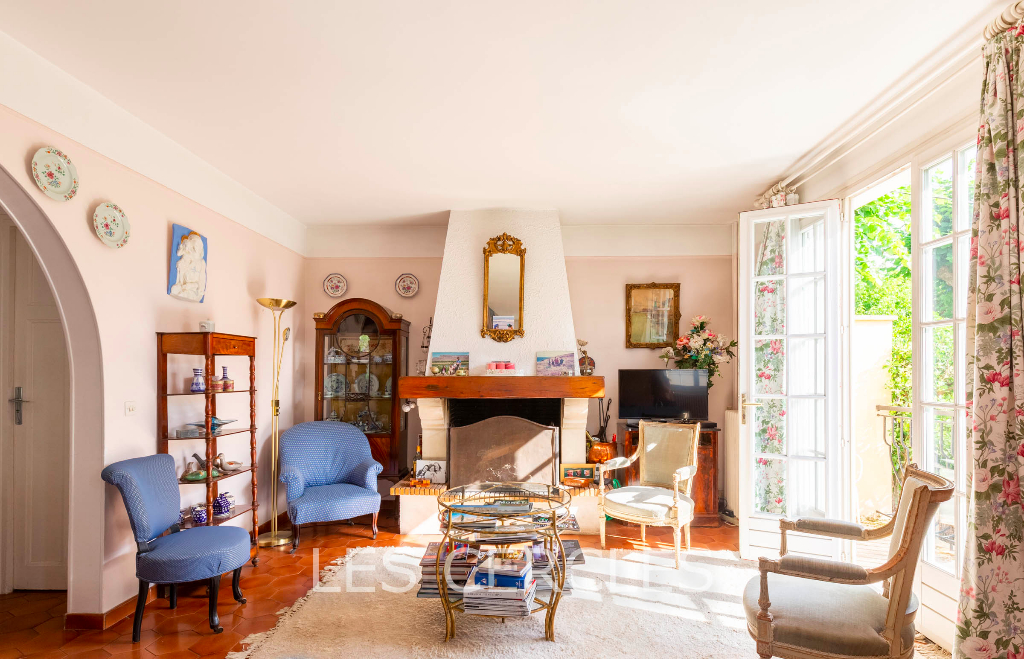 Agence les Cercles - Le Vésinet - 
Maison 9 pièces de 163 m²
