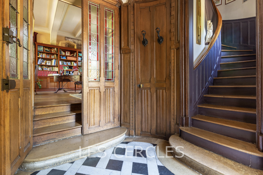 Agence les Cercles - Le Vésinet -
Maison 8 pièces de 270 m²