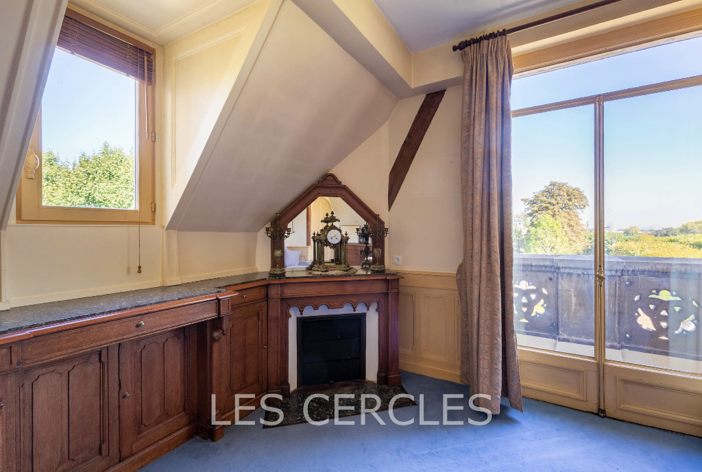 Agence les Cercles - Le Vésinet -
Maison 8 pièces de 270 m²
