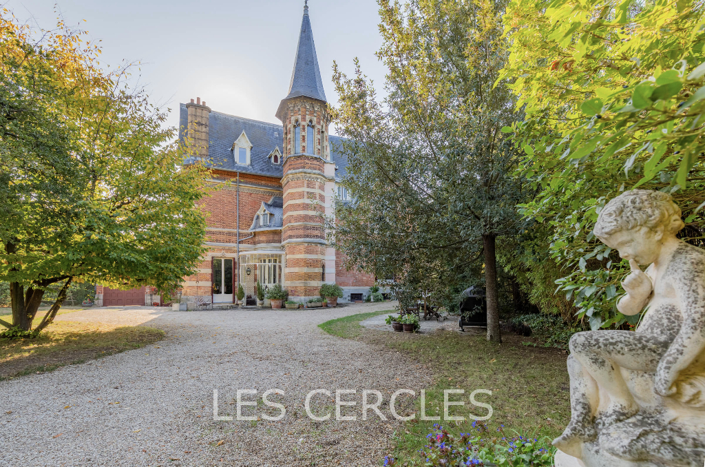 Agence les Cercles - Le Vésinet -
Maison 8 pièces de 270 m²
