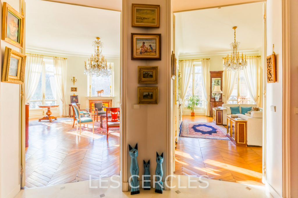 Agence les Cercles - Le Vésinet -
Vente en Viager - Appartement 8 pièces de 278 m² plus un studio de 15 m²