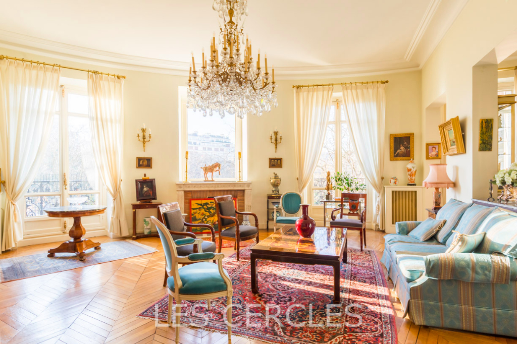Agence les Cercles - Le Vésinet -
Vente en Viager - Appartement 8 pièces de 278 m² plus un studio de 15 m²