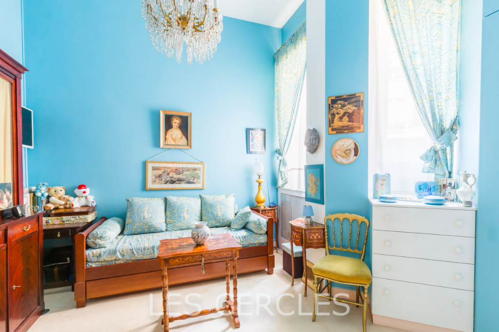 Agence les Cercles - Le Vésinet -
Vente en Viager - Appartement 8 pièces de 278 m² plus un studio de 15 m²