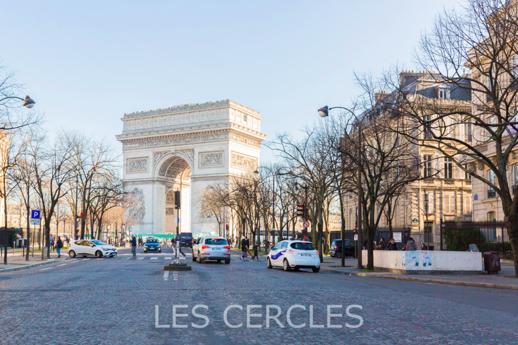 Agence les Cercles - Le Vésinet -
Vente en Viager - Appartement 8 pièces de 278 m² plus un studio de 15 m²