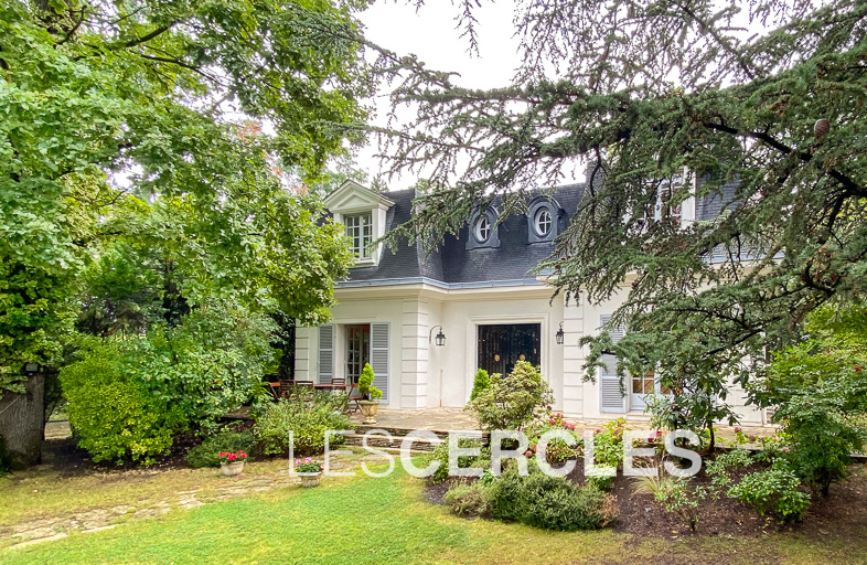 Agence les Cercles - Le Vésinet -
Maison 9 pièces de 270 m²