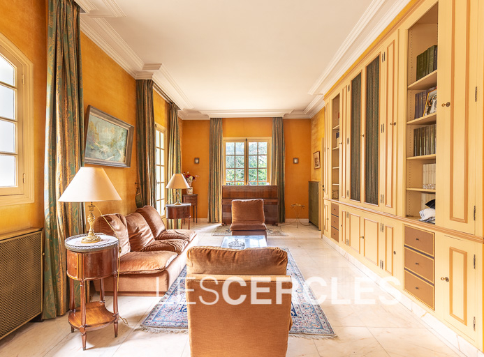 Agence les Cercles - Le Vésinet -
Maison 9 pièces de 270 m²