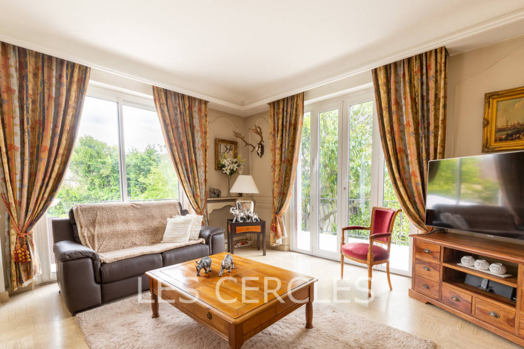 Agence les Cercles - Le Vésinet -
Maison 9 pièces de 270 m²