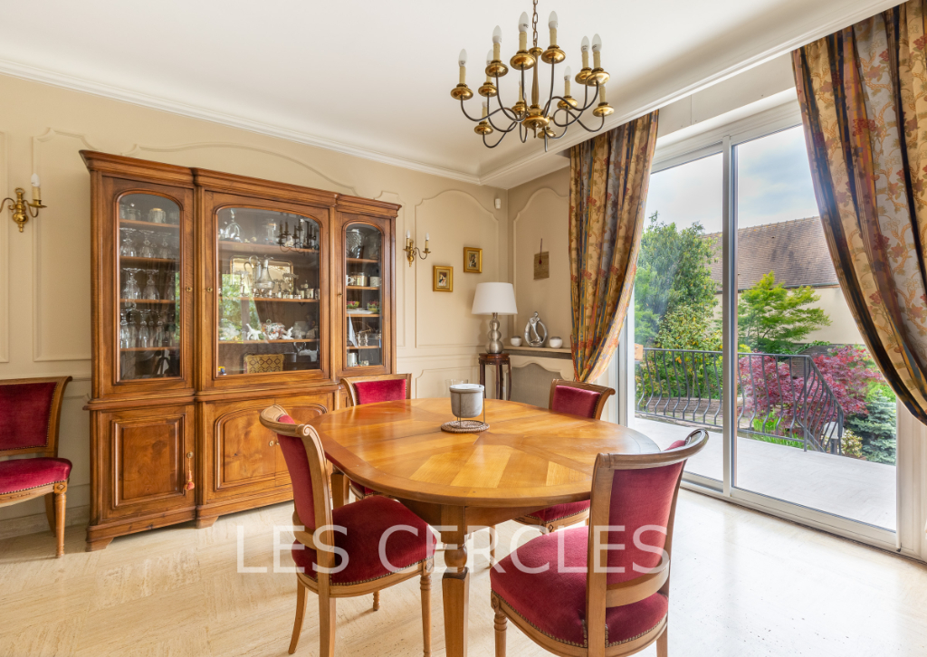 Agence les Cercles - Le Vésinet -
Maison 9 pièces de 270 m²