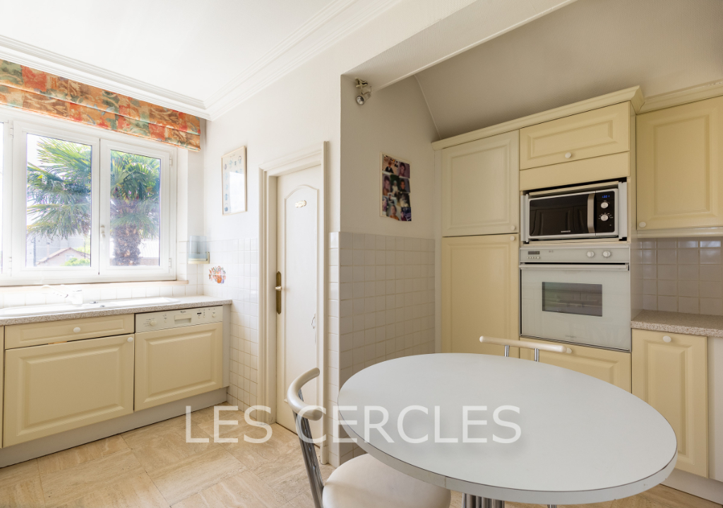 Agence les Cercles - Le Vésinet -
Maison 9 pièces de 270 m²