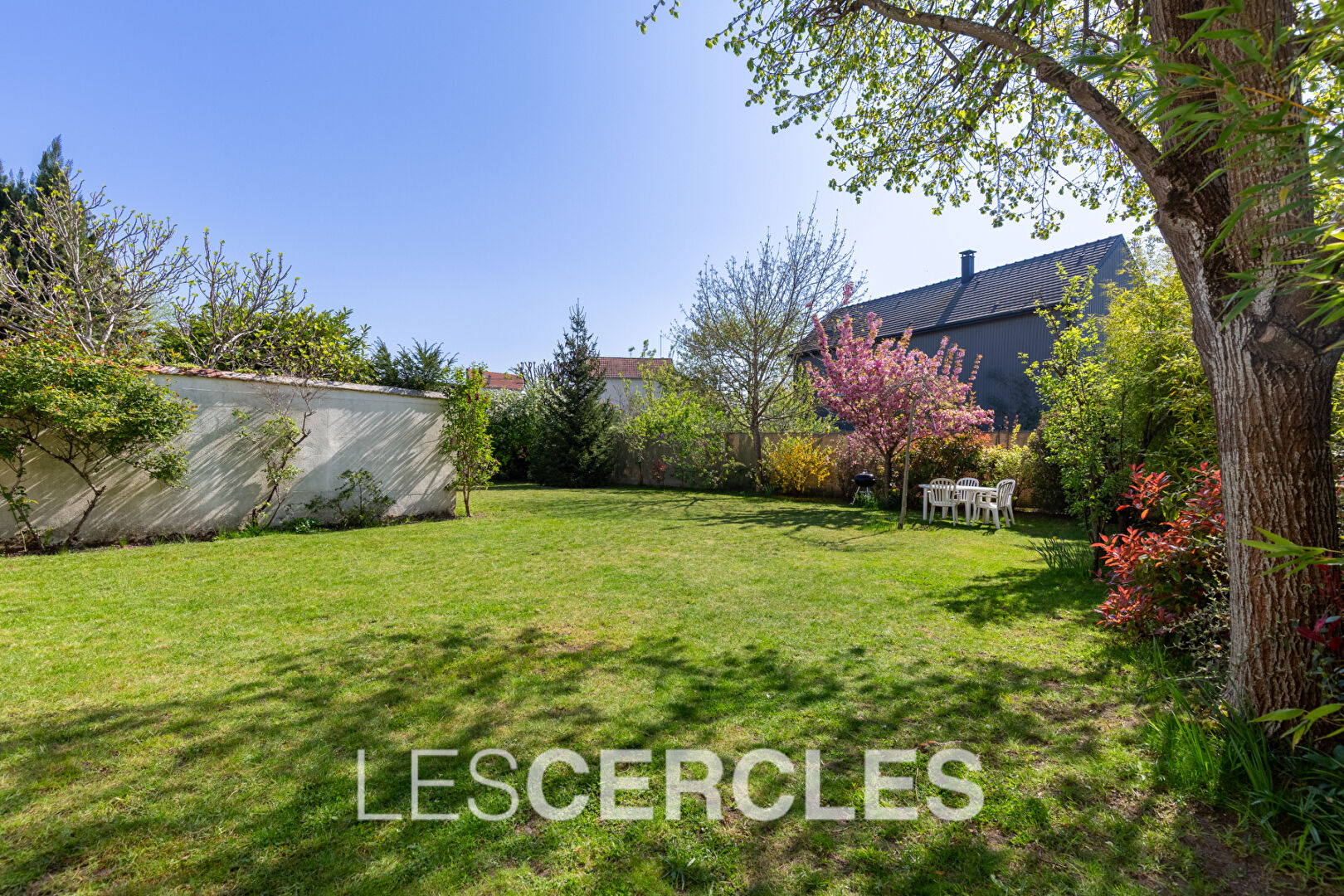 Agence les Cercles - Le Vésinet -
Maison de 8 pièces de 162 m²