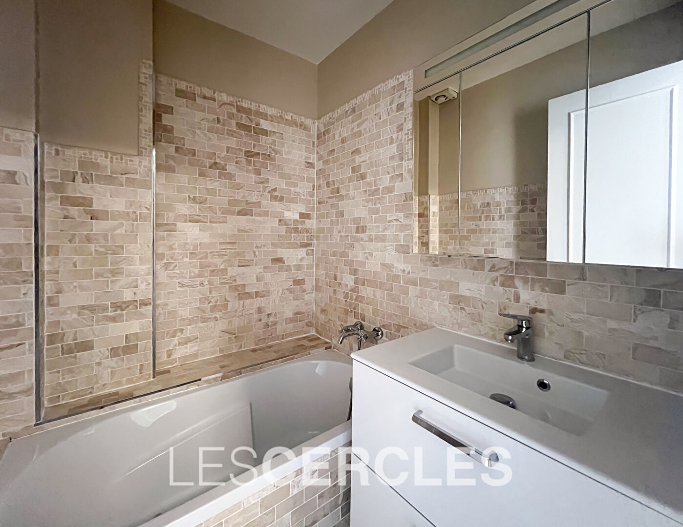 Agence les Cercles - Le Vésinet -
Appartement 3 pièces de 53 m²