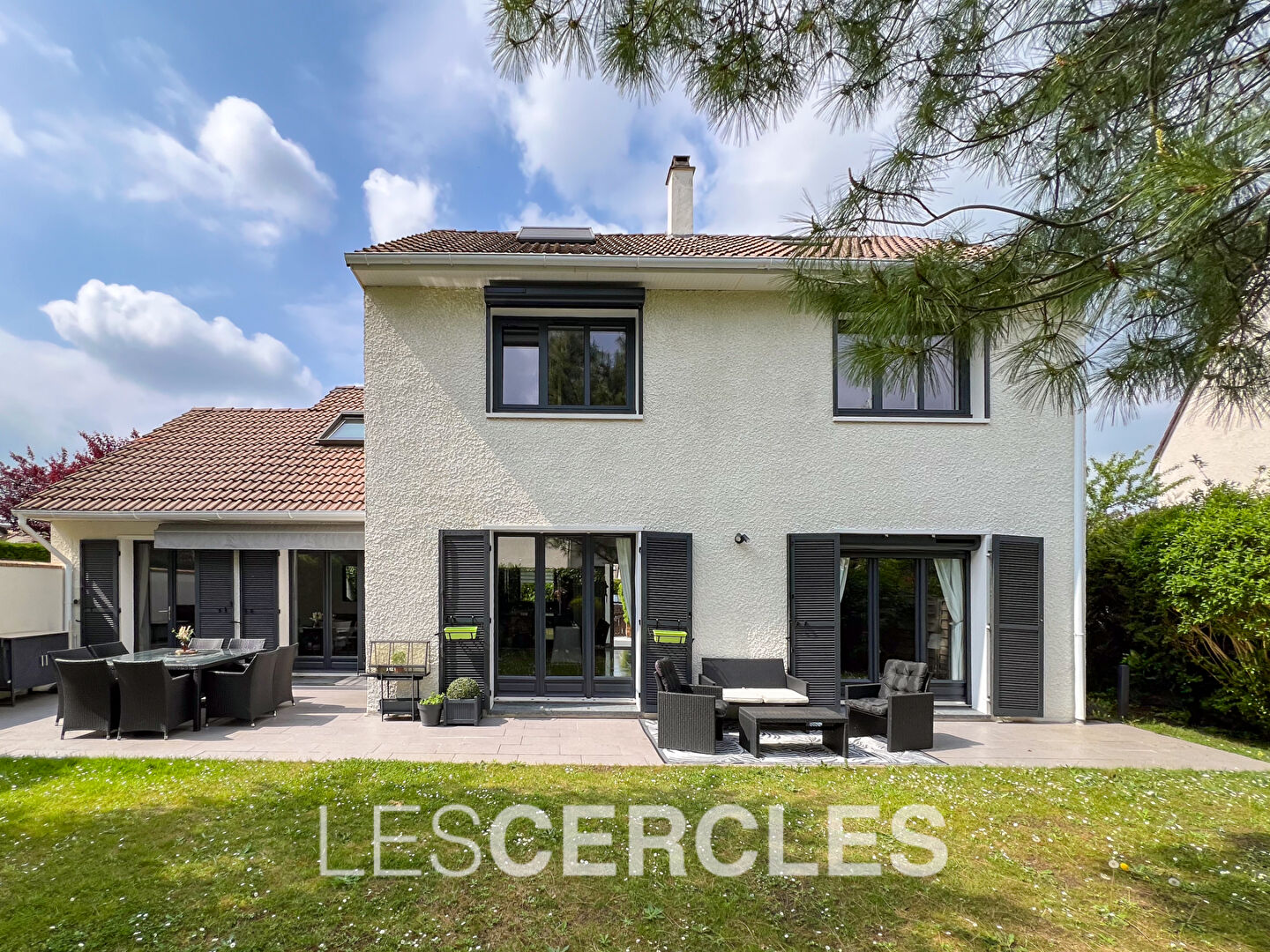 Agence immobilière Le Vésinet - Maison 9 pièces de 166 m² - MONTESSON