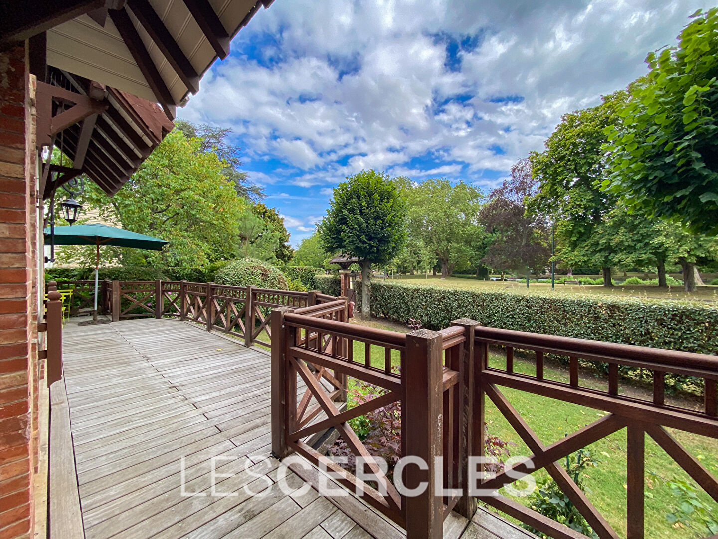 Agence les Cercles - Le Vésinet -
Maison 12 pièces de 460 m²