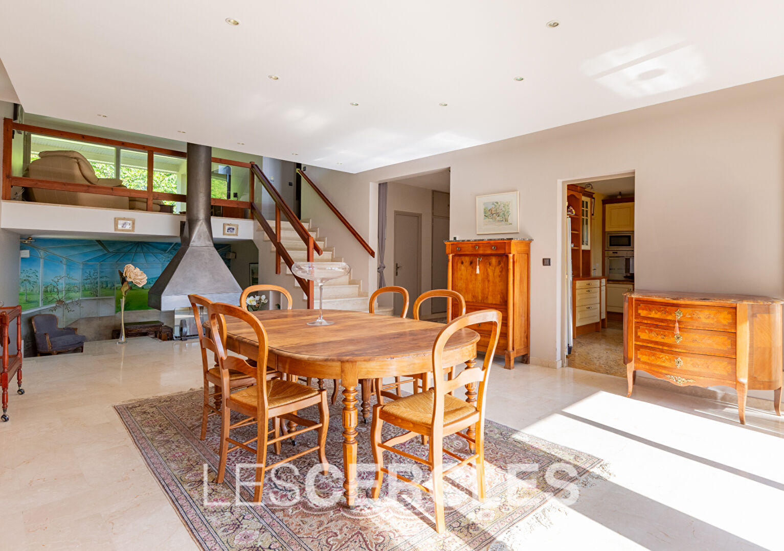 Agence les Cercles - Le Vésinet - 
Maison 6 pièces de 200 m²
