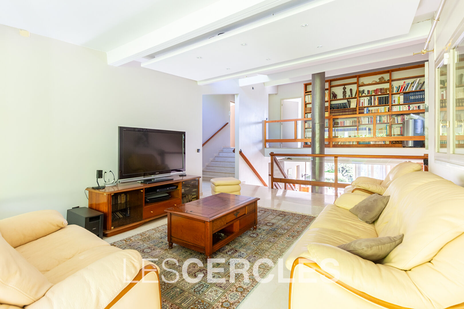Agence les Cercles - Le Vésinet - 
Maison 6 pièces de 200 m²
