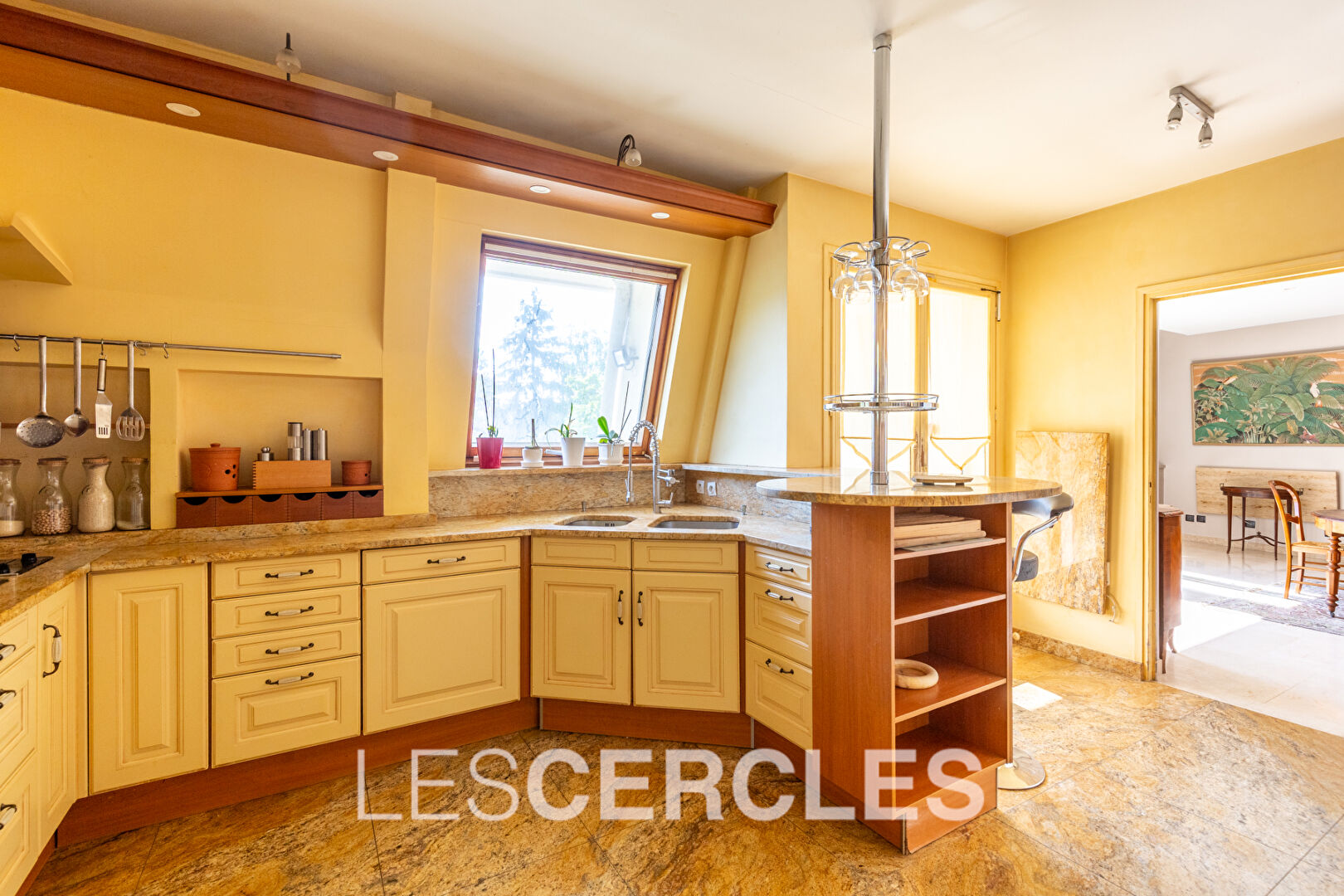 Agence les Cercles - Le Vésinet - 
Maison 6 pièces de 200 m²
