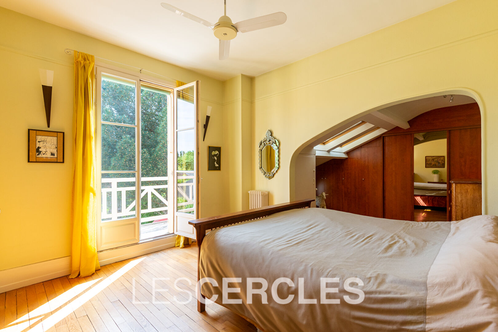Agence les Cercles - Le Vésinet -
Maison 9 pièces de 215 m² et 2 dépendances