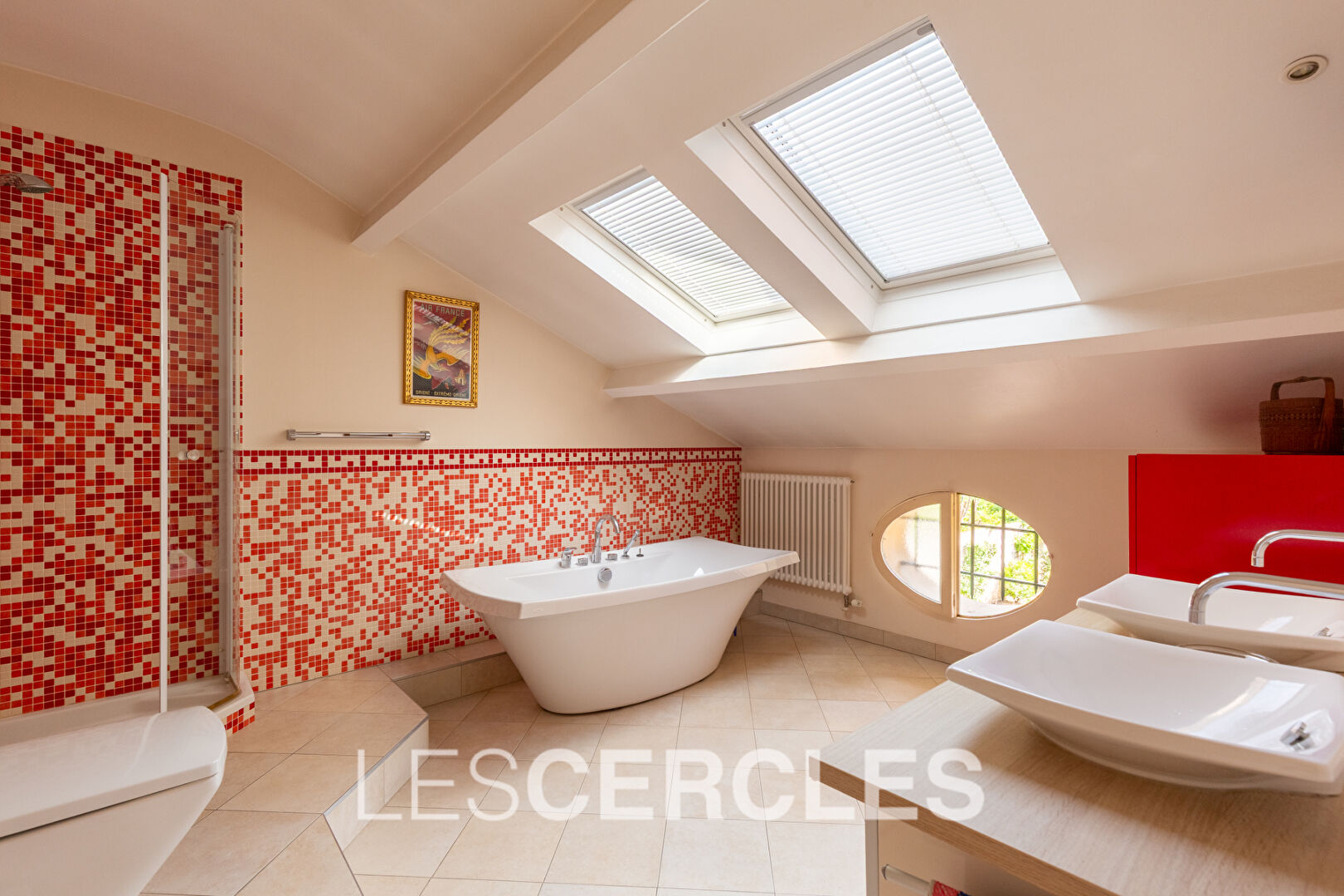 Agence les Cercles - Le Vésinet -
Maison 9 pièces de 215 m² et 2 dépendances