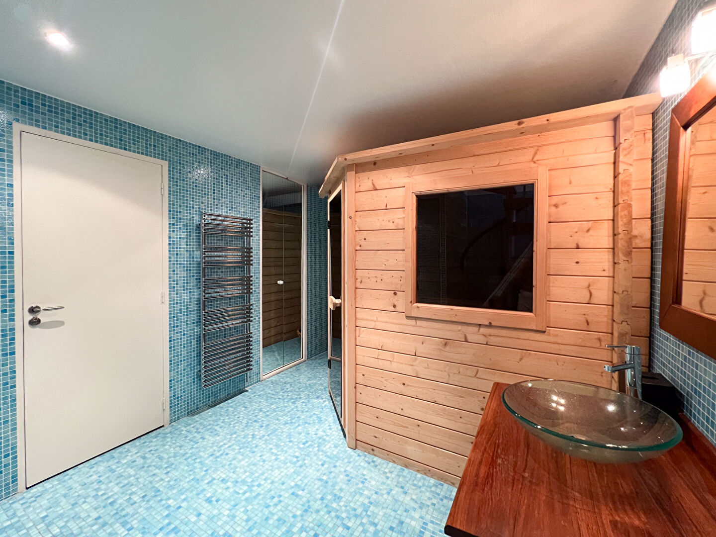Agence les Cercles - Le Vésinet -
Maison 9 pièces de 215 m² et 2 dépendances
