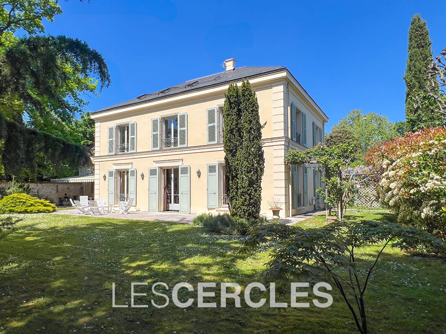Agence immobilière Le Vésinet - Maison 8 pièces de 270 m² - LE VESINET