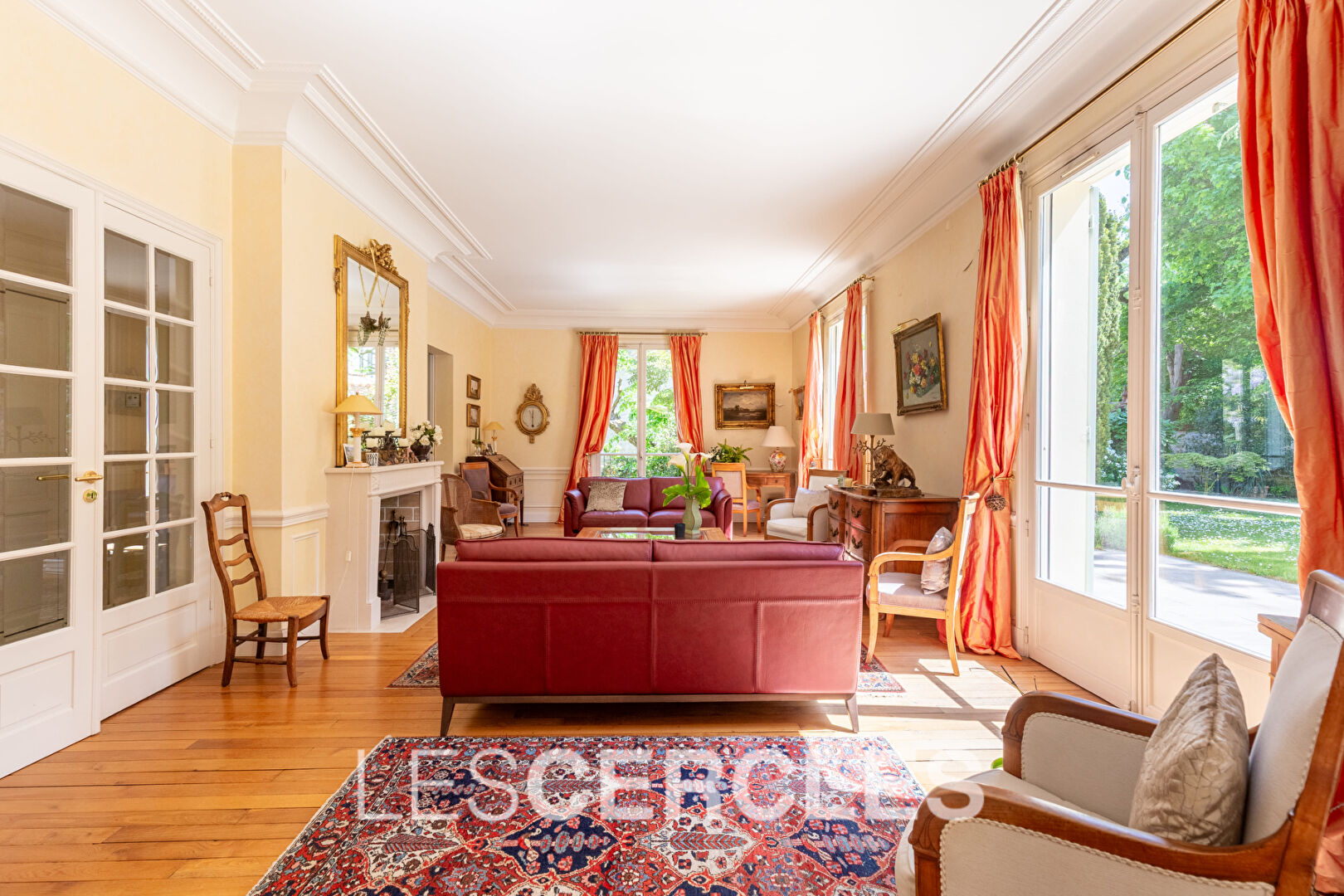 Agence les Cercles - Le Vésinet -
Maison 8 pièces de 270 m²