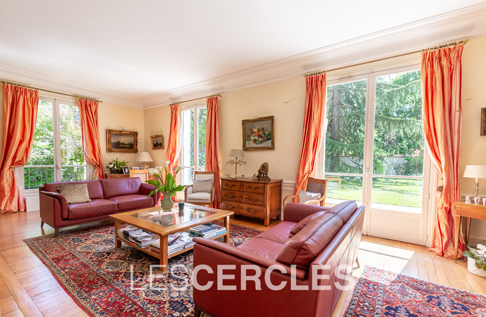 Agence les Cercles - Le Vésinet -
Maison 8 pièces de 270 m²