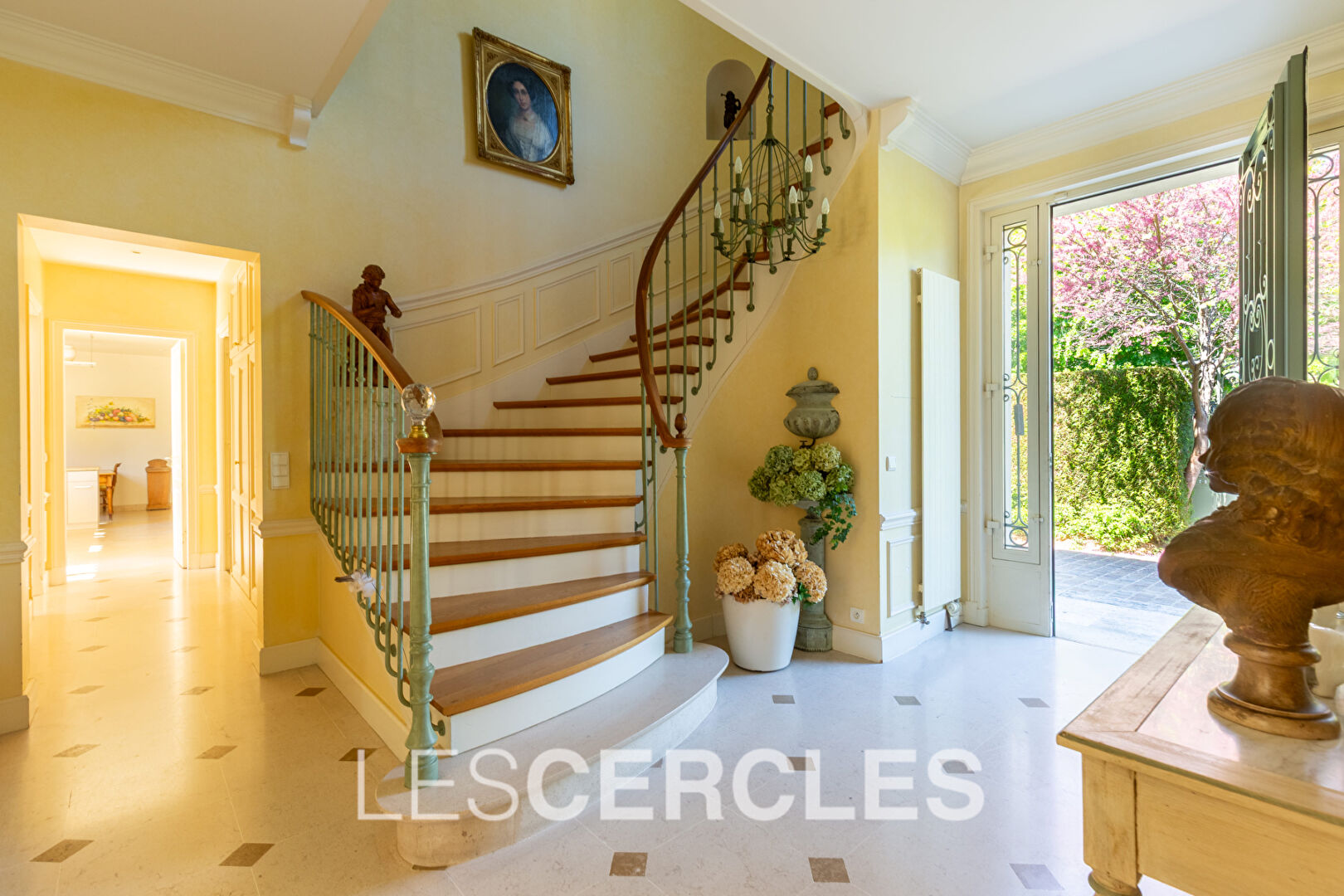 Agence les Cercles - Le Vésinet -
Maison 8 pièces de 270 m²