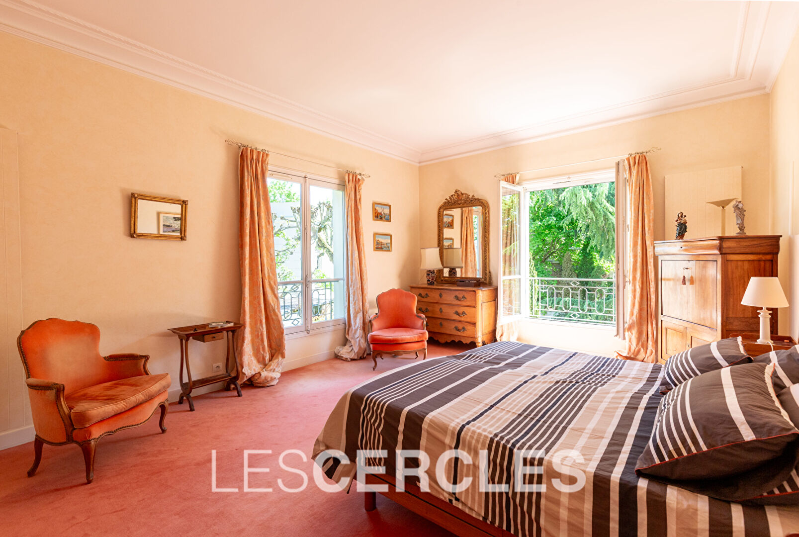 Agence les Cercles - Le Vésinet -
Maison 8 pièces de 270 m²