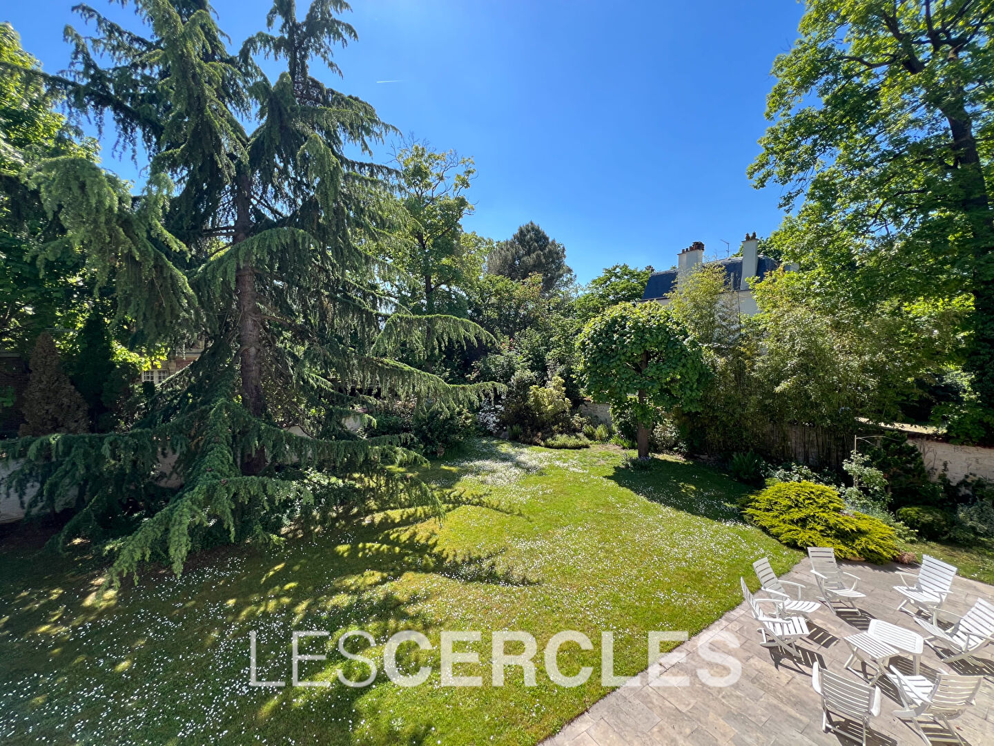 Agence les Cercles - Le Vésinet -
Maison 8 pièces de 270 m²