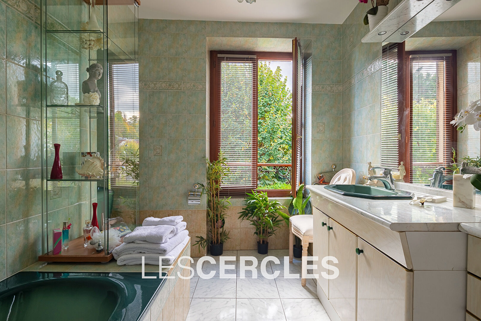 Agence les Cercles - Le Vésinet - 
Maison 8 pièces de 160 m²