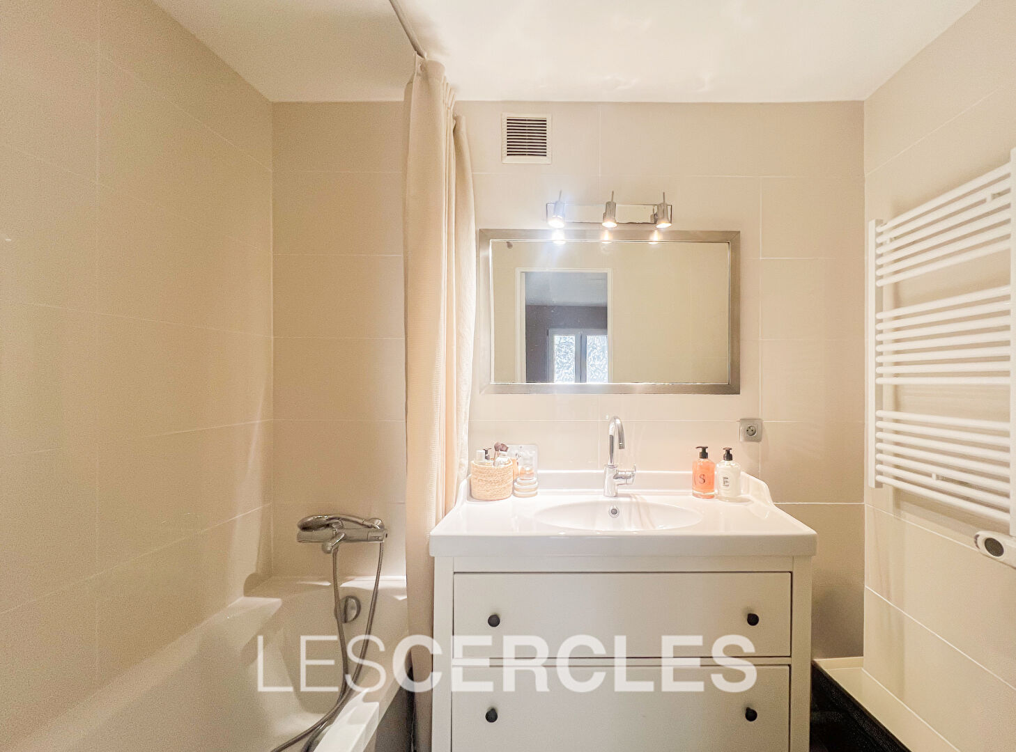 Agence les Cercles - Le Vésinet - 
Appartement Paris 2 pièces de 35 m²
