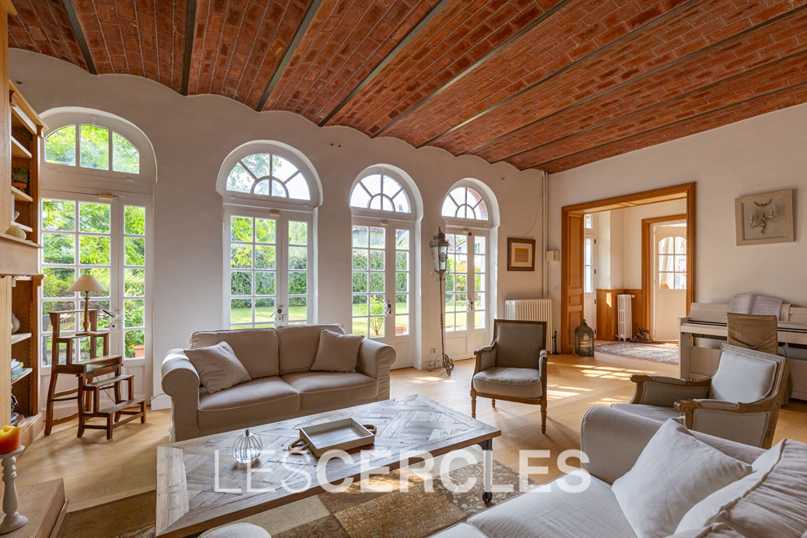 Agence immobilière Le Vésinet - Demeure de prestige 10 pièces de 232 m² - LE VESINET