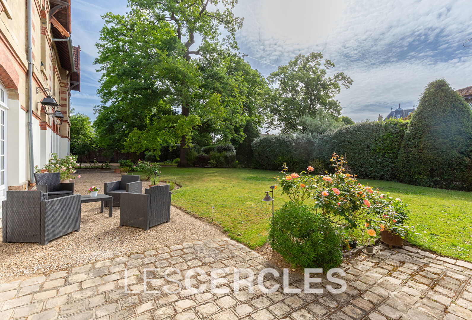 Agence les Cercles - Le Vésinet - 
Demeure de prestige 10 pièces de 232 m²
