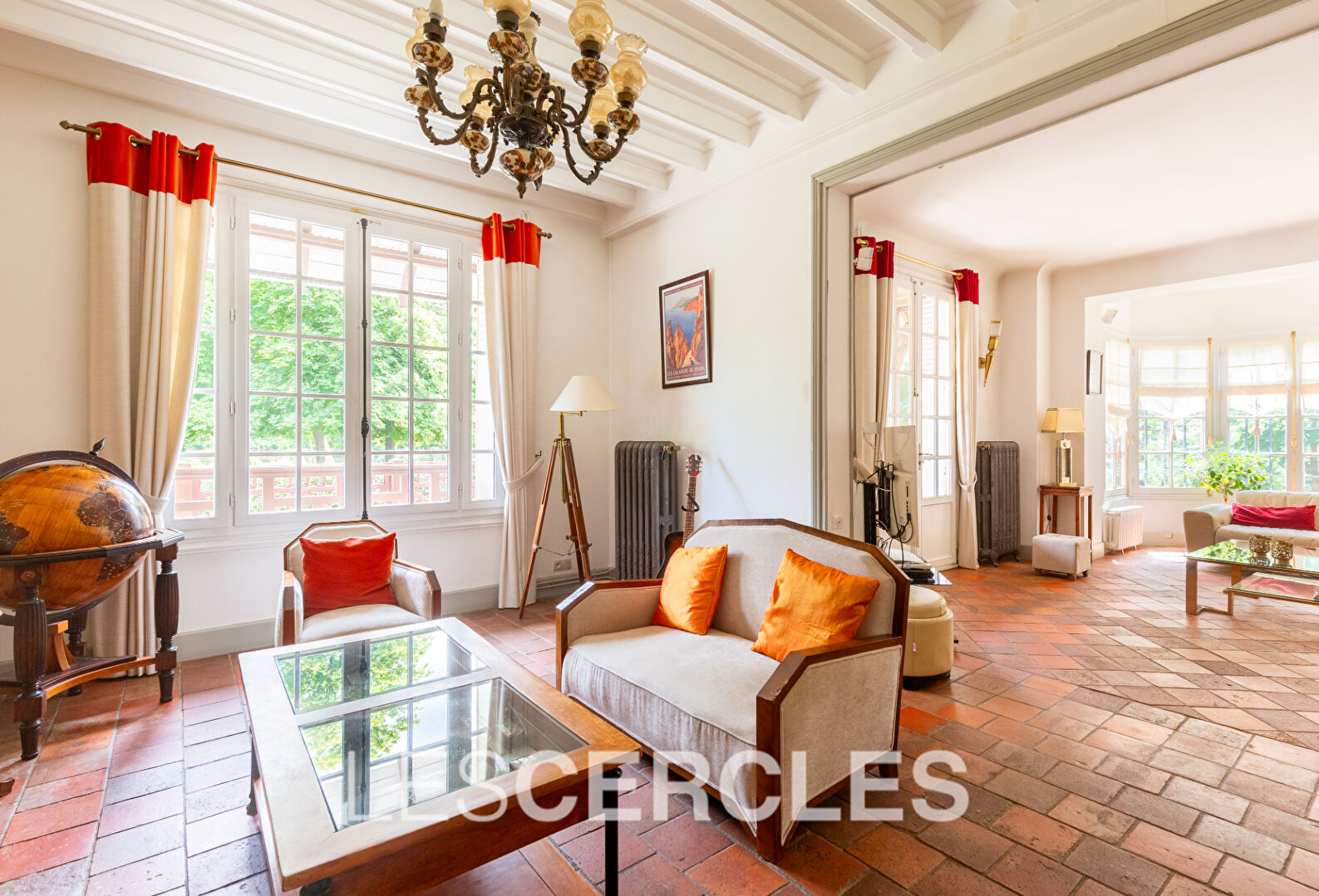 Agence les Cercles - Le Vésinet -
Propriété 12 pièces de 420 m²