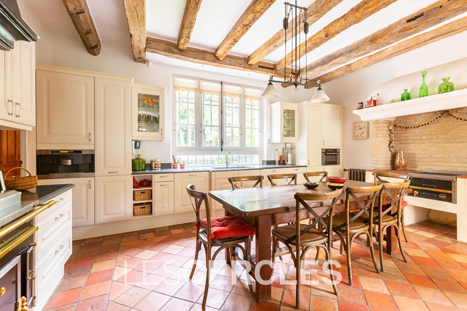 Agence les Cercles - Le Vésinet -
Propriété 12 pièces de 420 m²