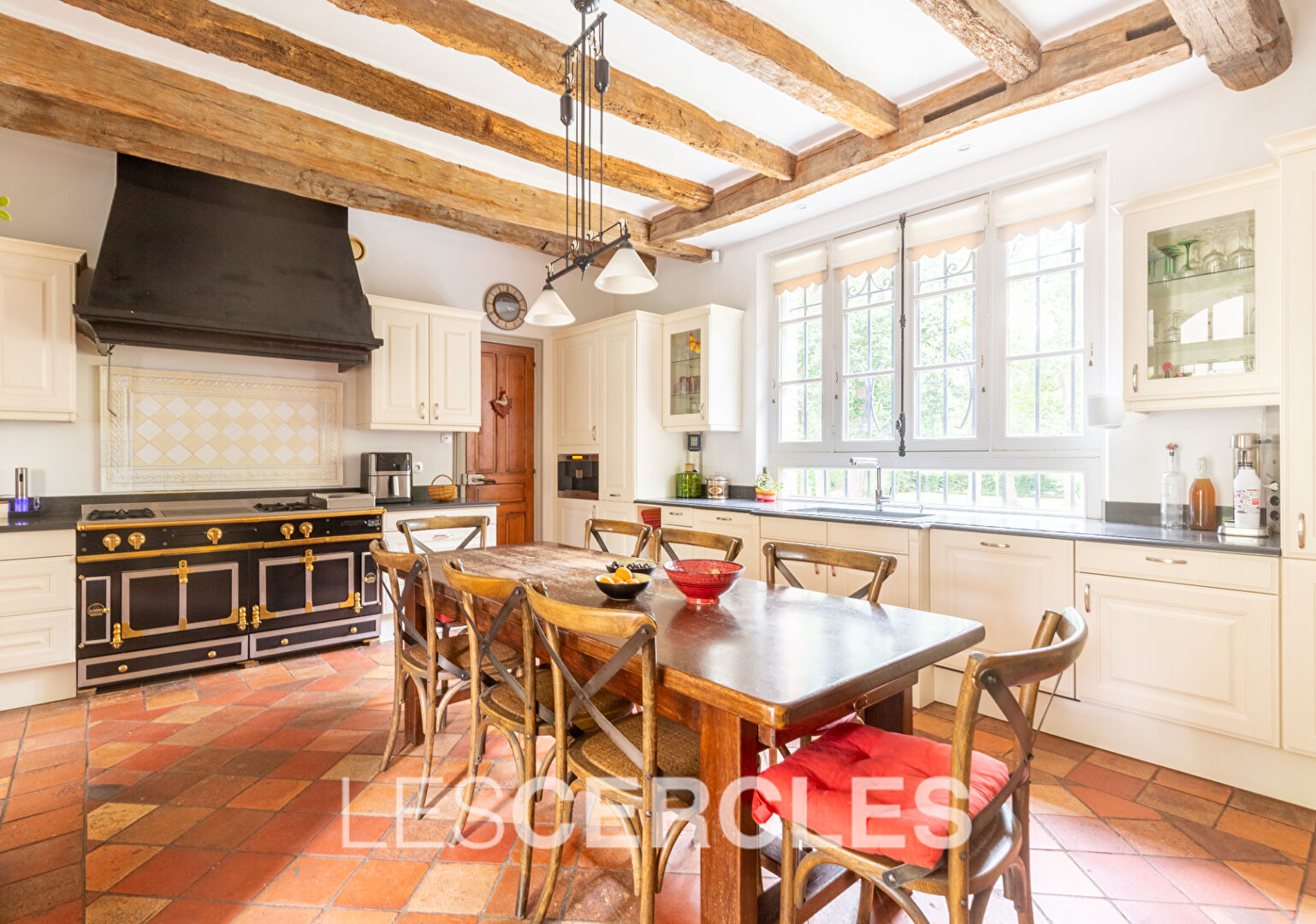 Agence les Cercles - Le Vésinet -
Propriété 12 pièces de 420 m²