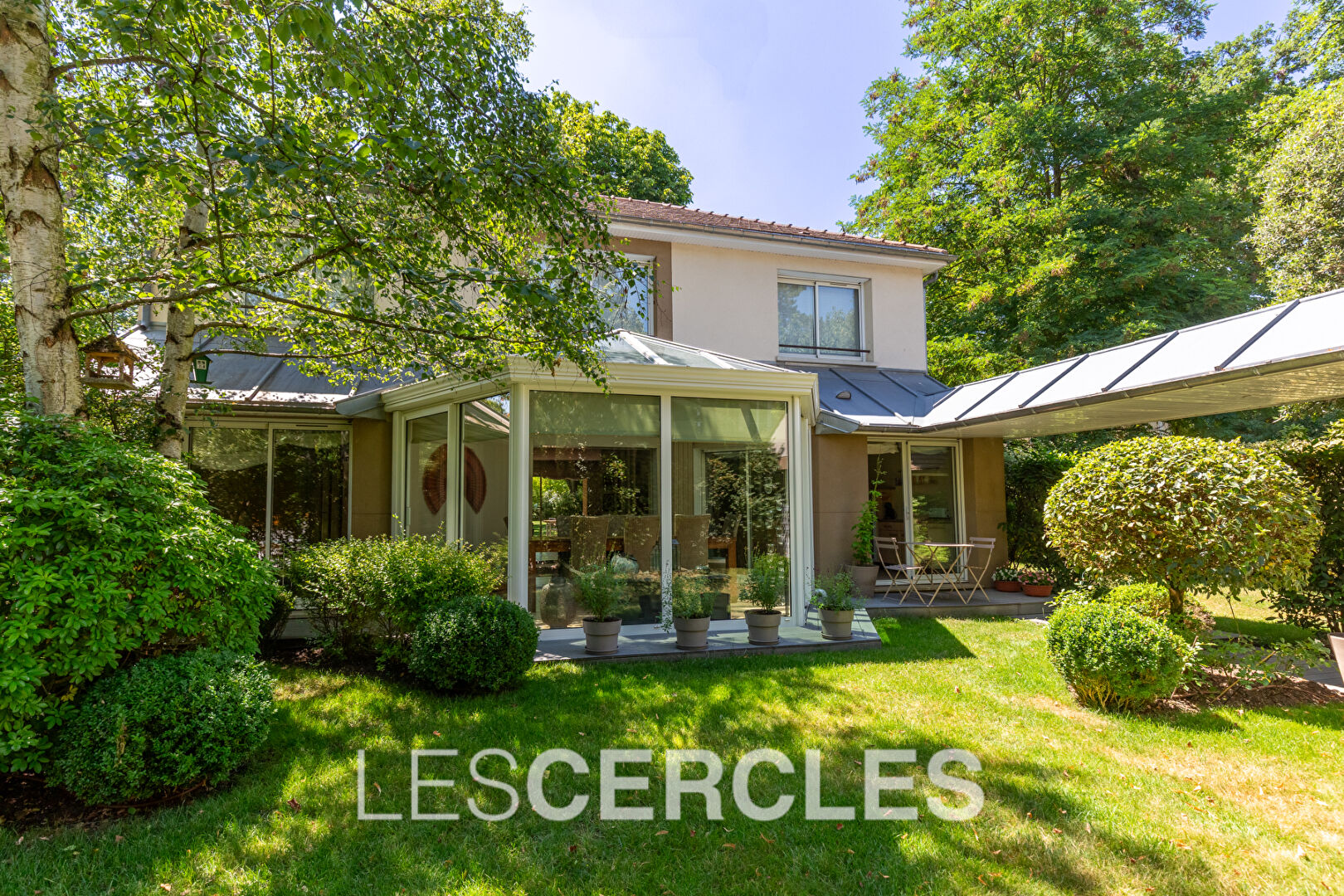 Agence les Cercles - Le Vésinet - 
Maison 8 pièces de 200 m²
