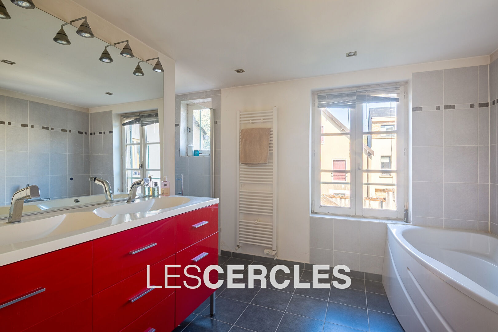 Agence les Cercles - Le Vésinet - 
Maison 9 pièces de 207 m²
