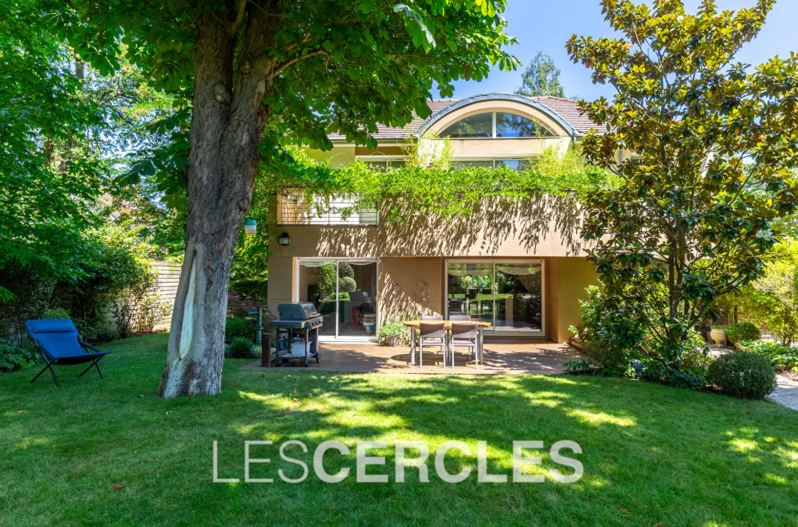 Agence immobilière Le Vésinet - Maison 8 pièces de 200 m² - LE VESINET