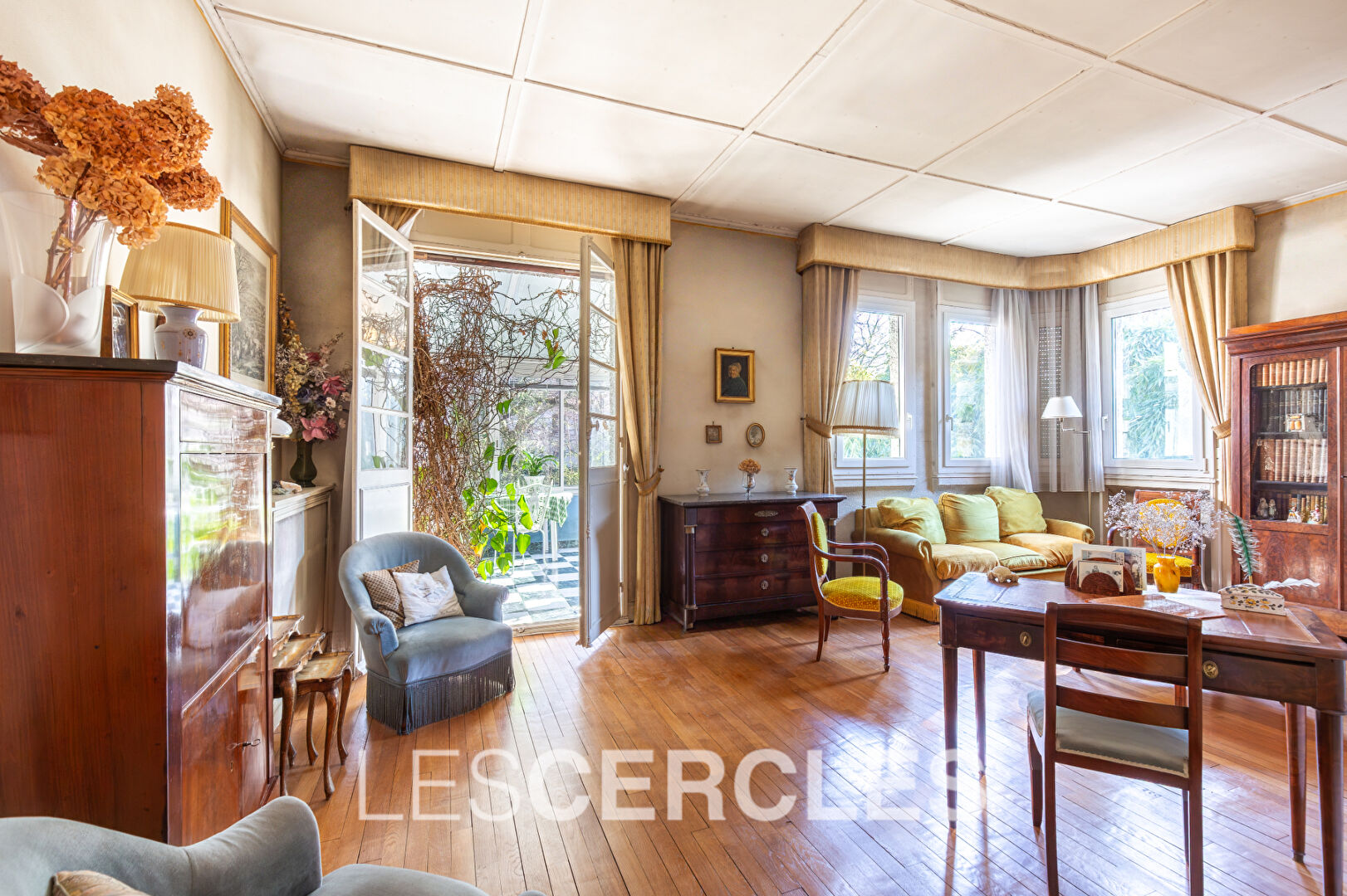 Agence les Cercles - Le Vésinet - 
Maison 8 pièces 190 m² avec dépendance
