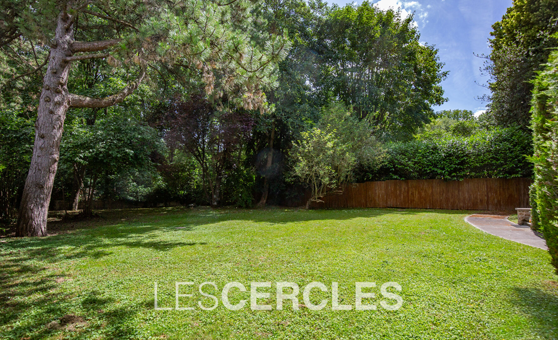 Agence les Cercles - Le Vésinet -
Demeure Rueil Malmaison 11 pièces de 196 m²