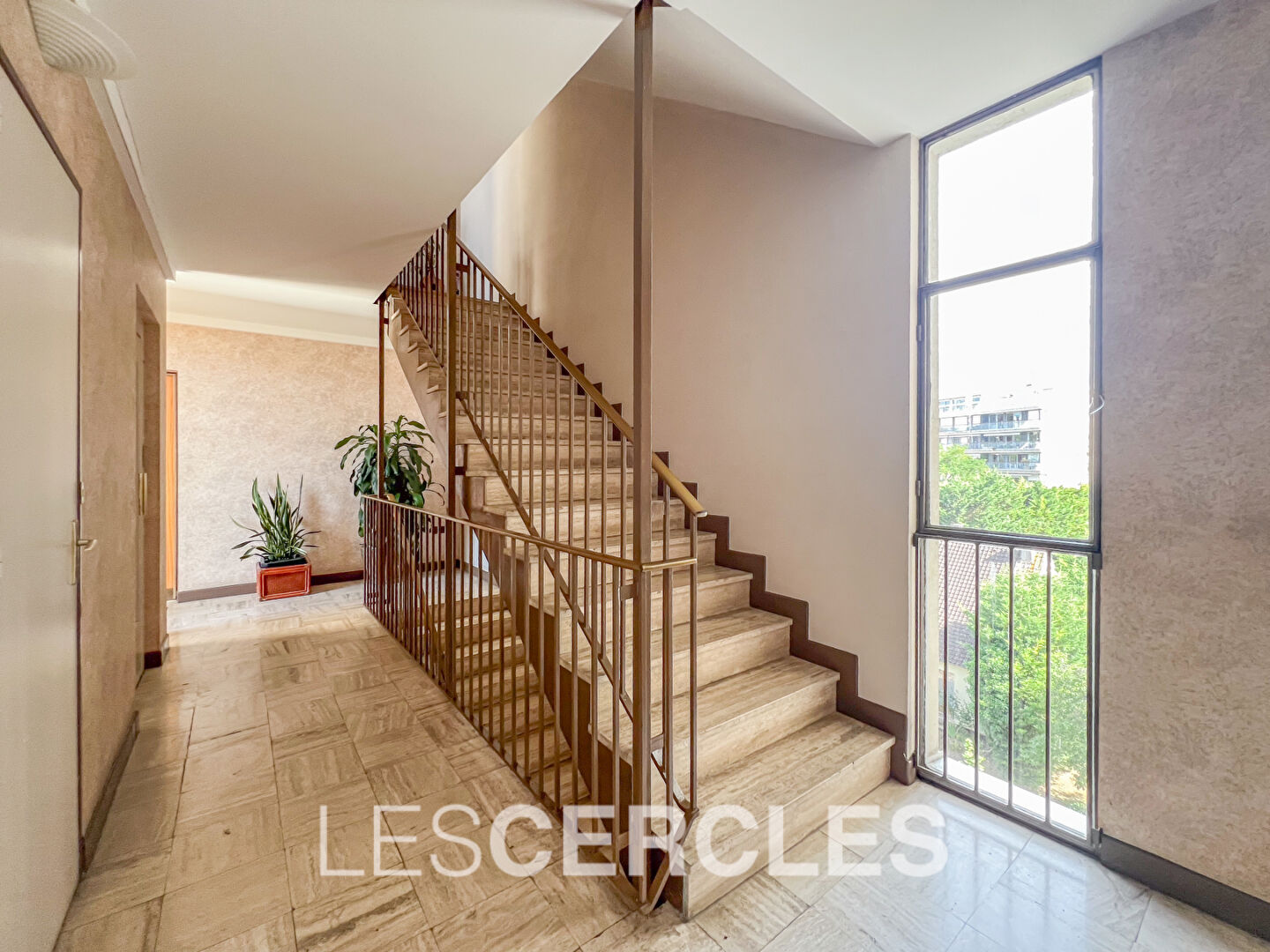 Agence les Cercles - Le Vésinet - 
Appartement 5 pièces de 118 m²
