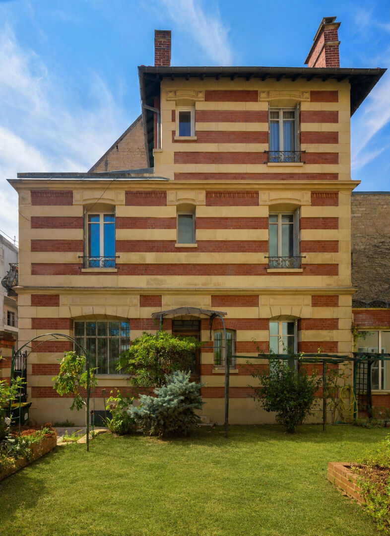 Agence immobilière Le Vésinet - Maison 7 pièces de 225 m2 - LE VESINET