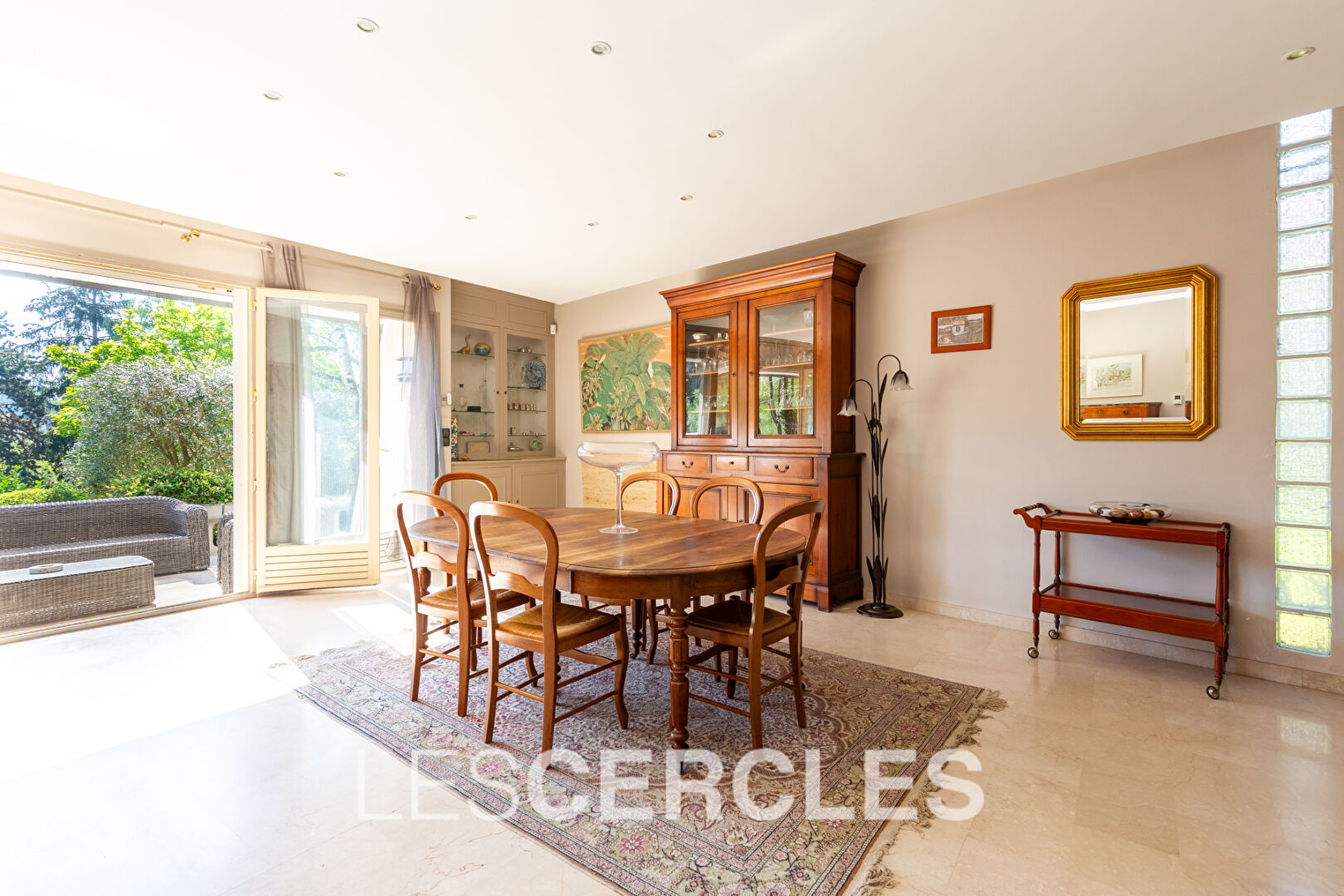 Agence les Cercles - Le Vésinet - 
Maison 6 pièces de 200 m²
