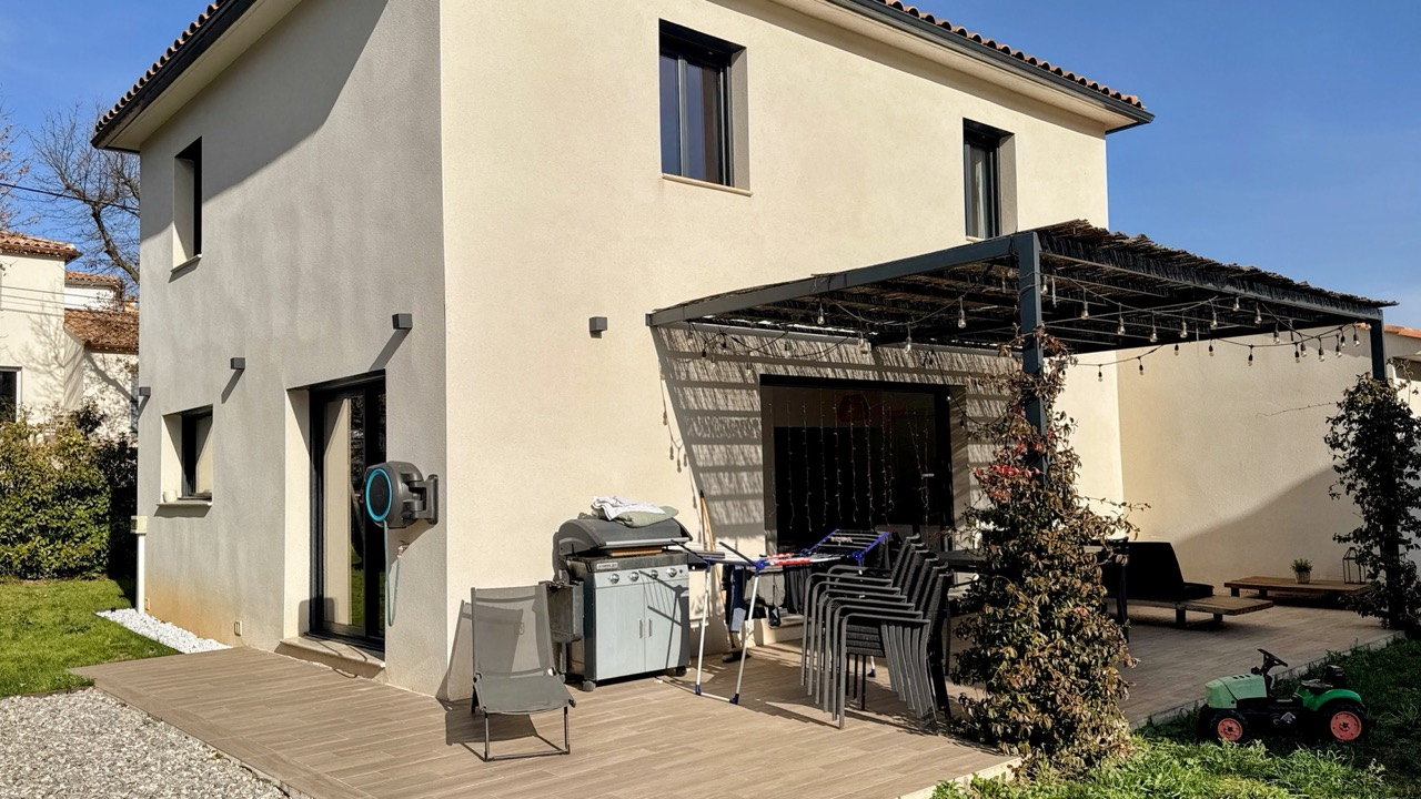 Agence immobilière de LES 4 CHEMINS DE L'IMMOBILIER Châteauneuf-le-rouge - LES 4 CHEMINS DE L'IMMOBILIER