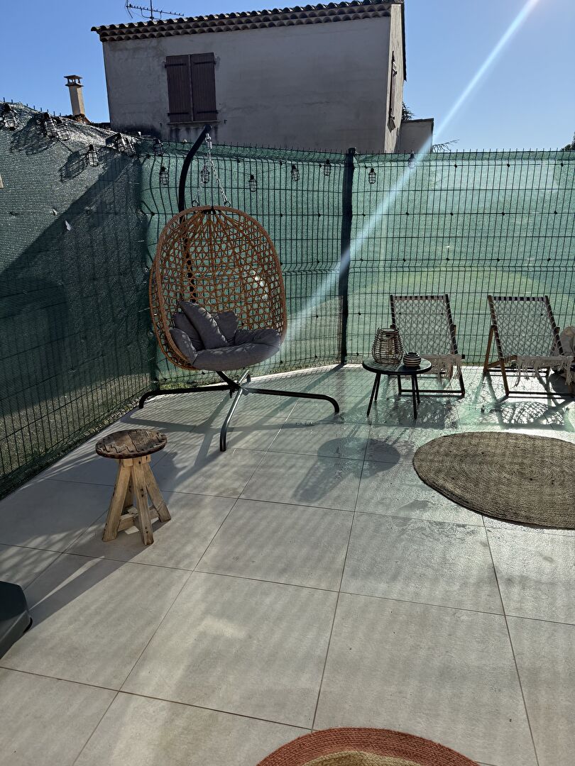 Agence immobilière de LES 4 CHEMINS DE L'IMMOBILIER Châteauneuf-le-rouge - LES 4 CHEMINS DE L'IMMOBILIER