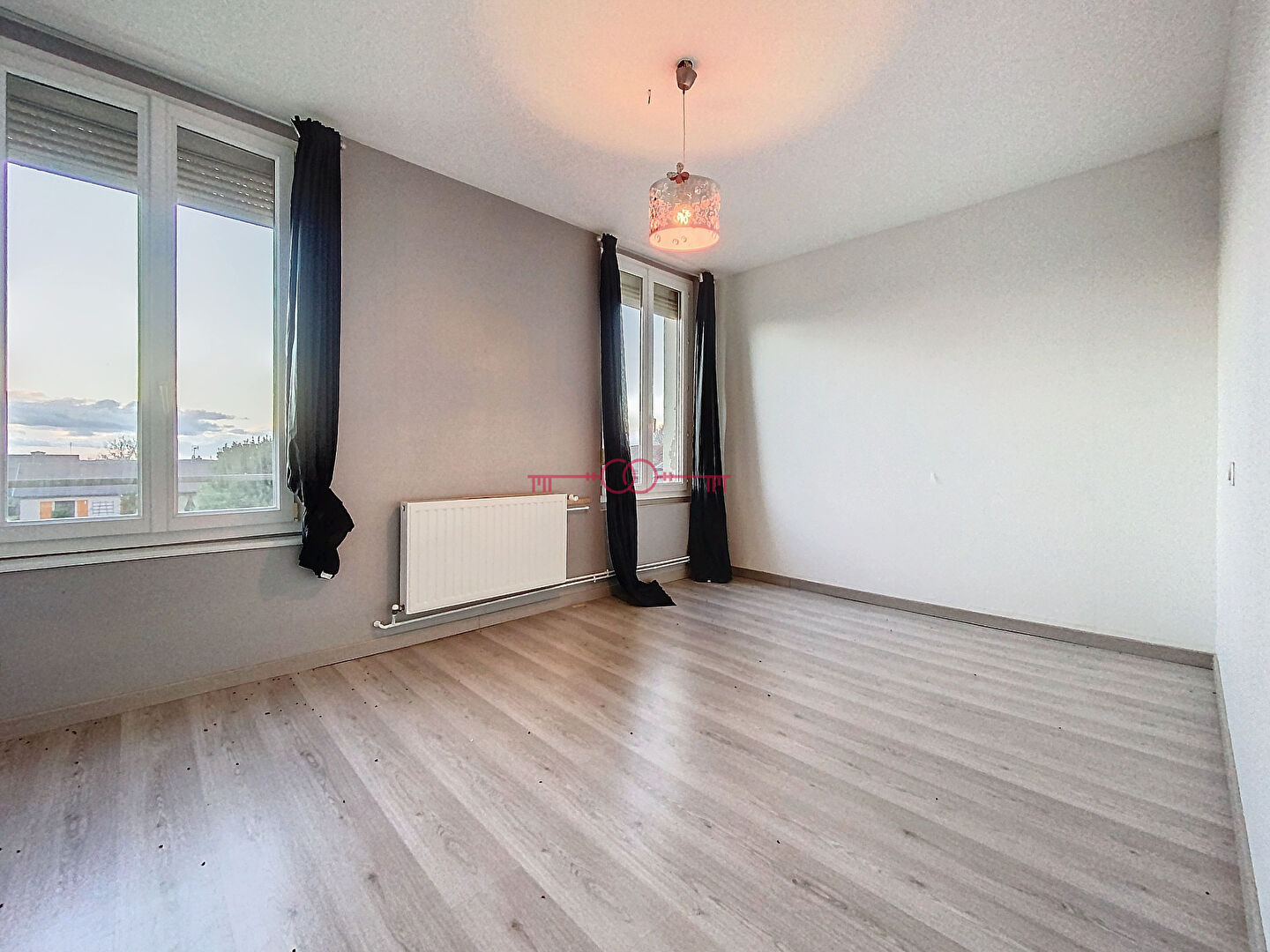 Photo Maison 6 pièces Sainte-Ménéhould La Grange aux Bois image 3/6